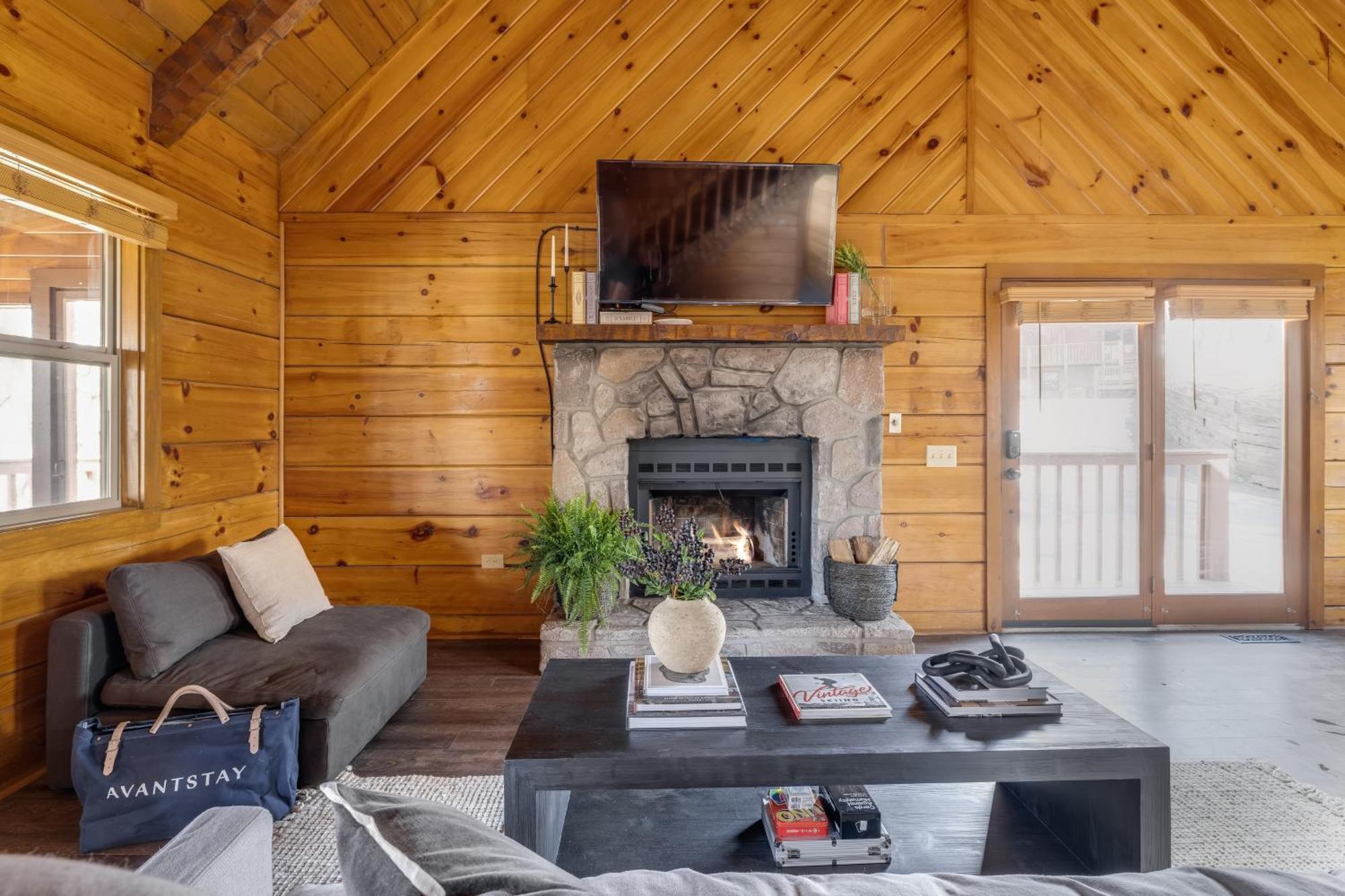 Dudley III By Avantstay Cosy Mountain Home W Hot Tub Great Views Pigeon Forge Kültér fotó